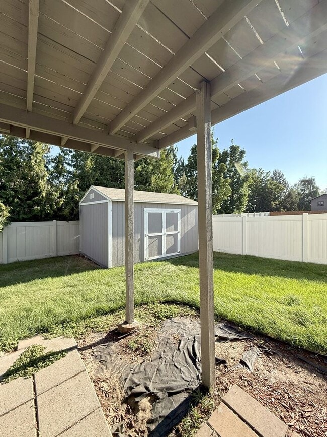 Building Photo - Spacious Comfort Meets Practical Living in...