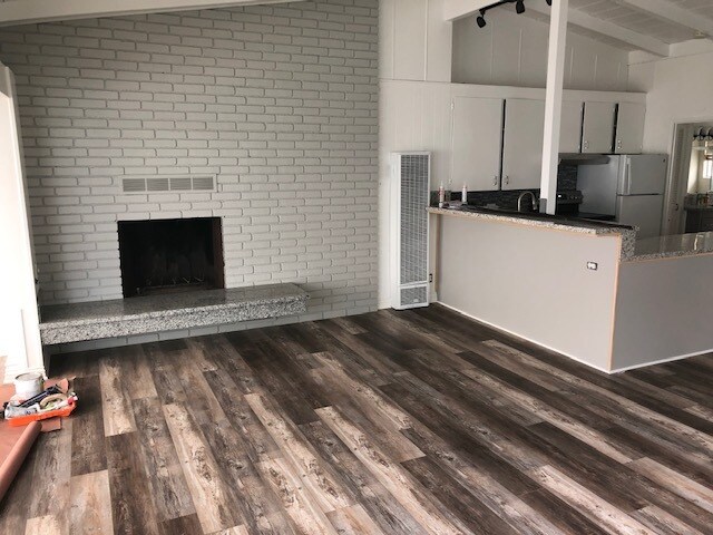 living area - 25414 Malibu Rd