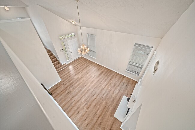 Building Photo - 21115 Hidden Bridle Ct