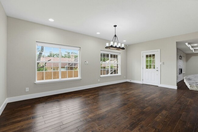 Building Photo - 17006 Silverwood Dr