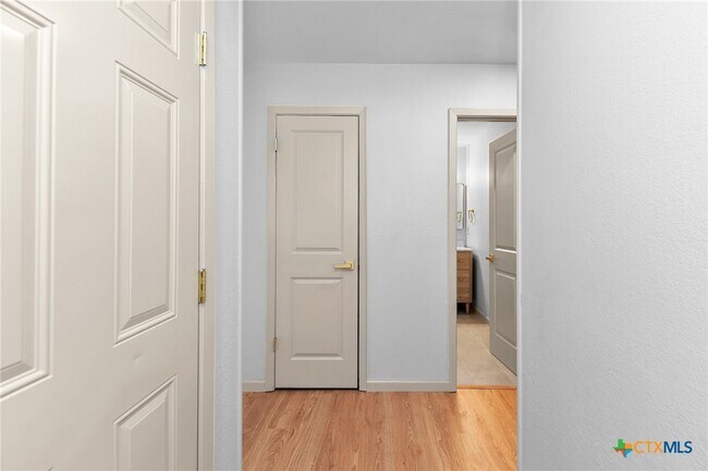 Building Photo - 1808 Moonlight Dr