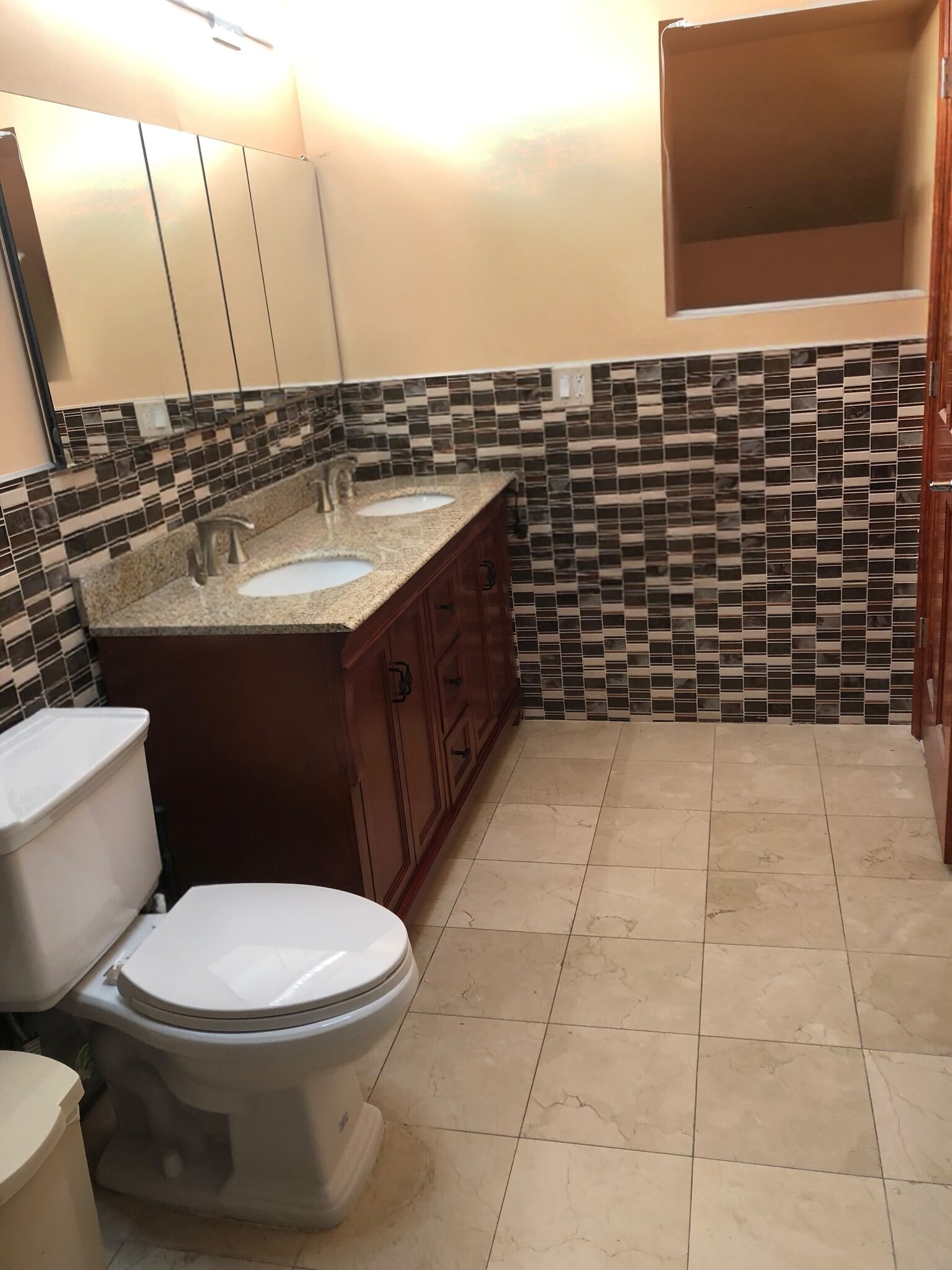 Building Photo - 2128 Newtown Ave