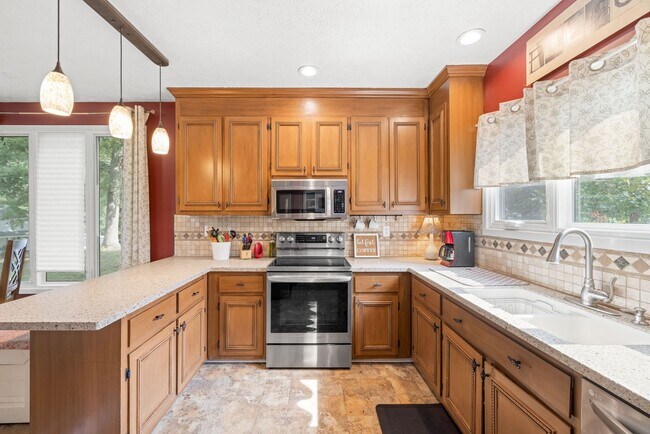 Building Photo - 3 Bedroom Home in Mechanicsville ***Availa...