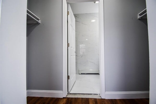 Building Photo - 17 Troy St