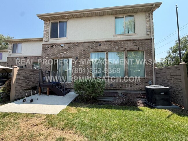 Building Photo - 651 E Nikita Cv