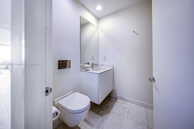 Building Photo - 10203 Collins Ave