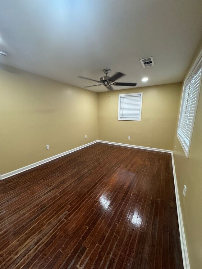 Building Photo - Beautifully Renovated 2 Bedroom, 2 Bathroom Home in the Heart of Martinez