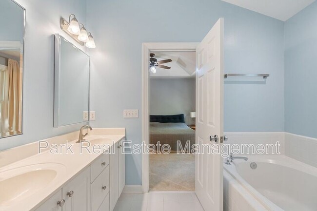 Building Photo - 108 Westgreen Dr