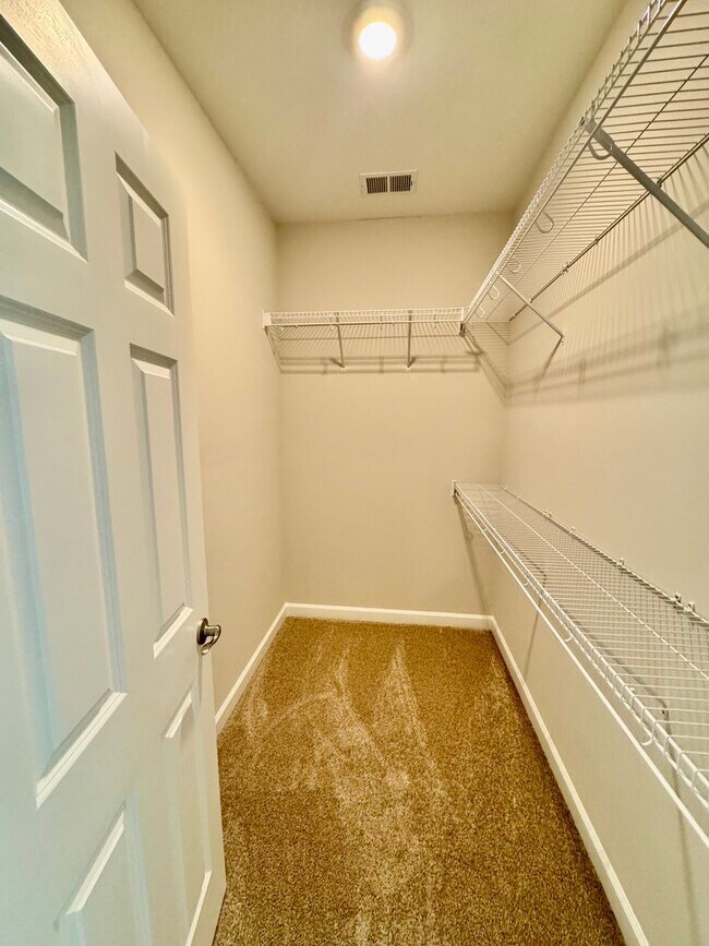 Building Photo - Discover Coastal Living at Its Finest in Marketview, Market Common – Now Leasing!
