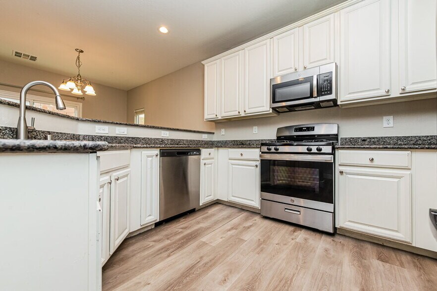 Building Photo - 6209 Govett Cres Ct