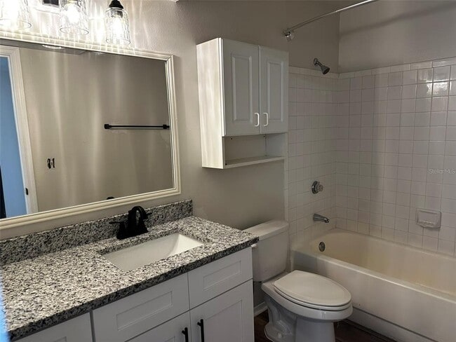 Building Photo - 4115 Chatham Oak Ct