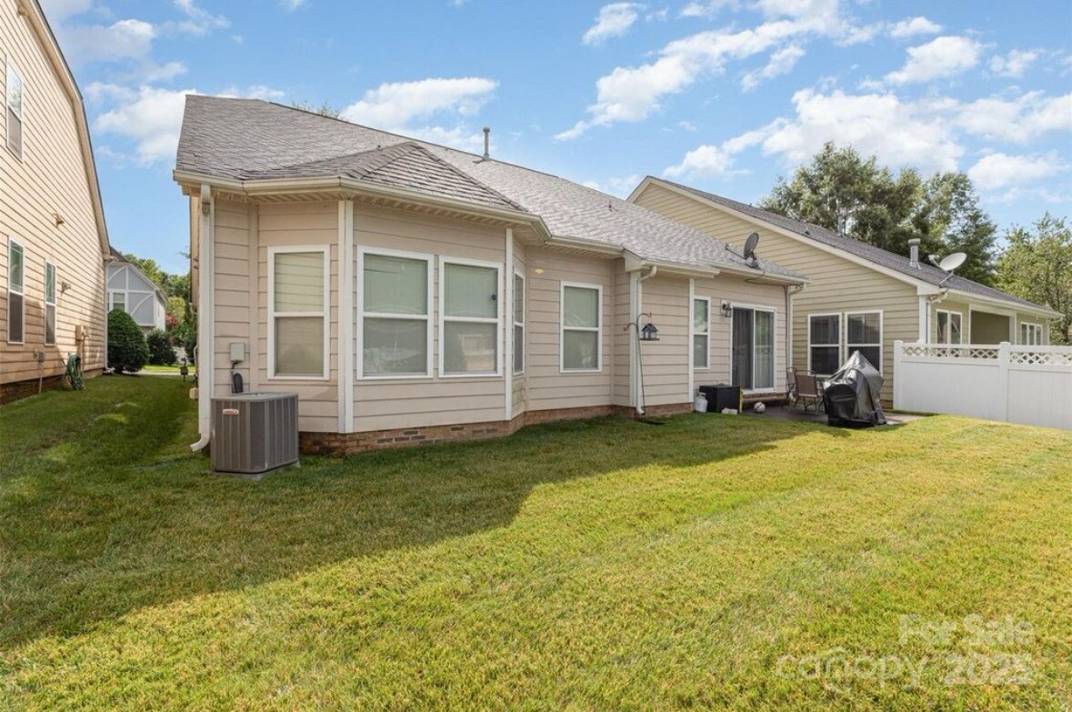 Building Photo - 1005 Affirmed Dr