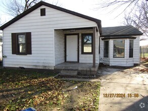 Building Photo - Newly updated Cottage! Easy access to Ft. ...