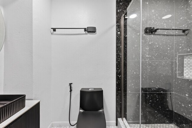 Building Photo - 1311 Rene Ct