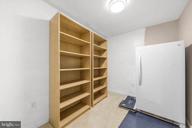 Building Photo - 9416 Holbrook Ln