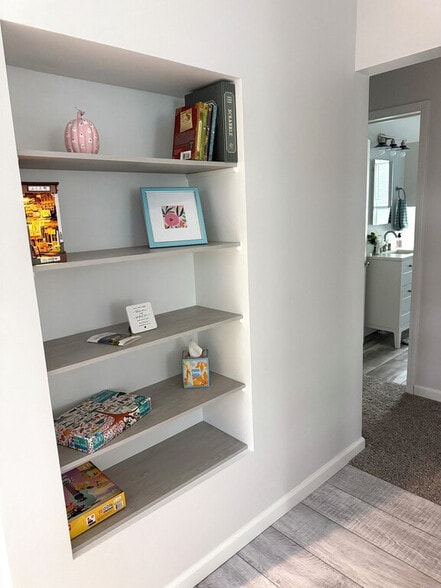 Building Photo - 5290 Clark Rd