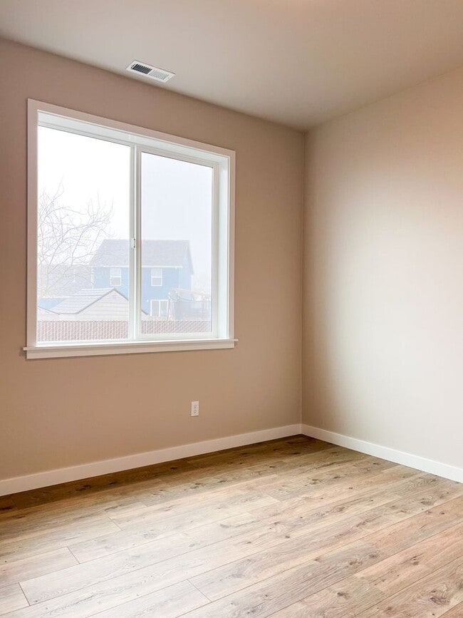 Building Photo - NEW CONSTRUCTION 4BD/2BA HOME IN JEFFERSON