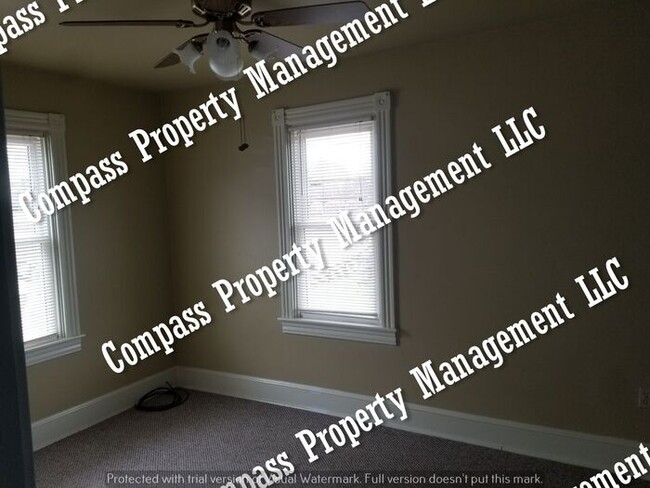 Building Photo - $1895 - 4 Bed, 2 Bath, 2 Car Garage - Lanc...