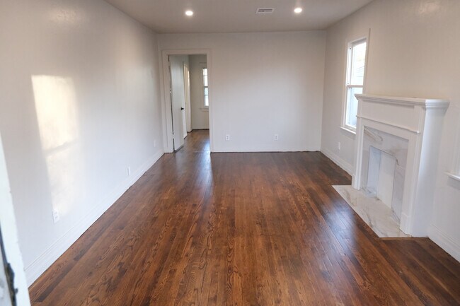 Building Photo - 1808 NW 40th St