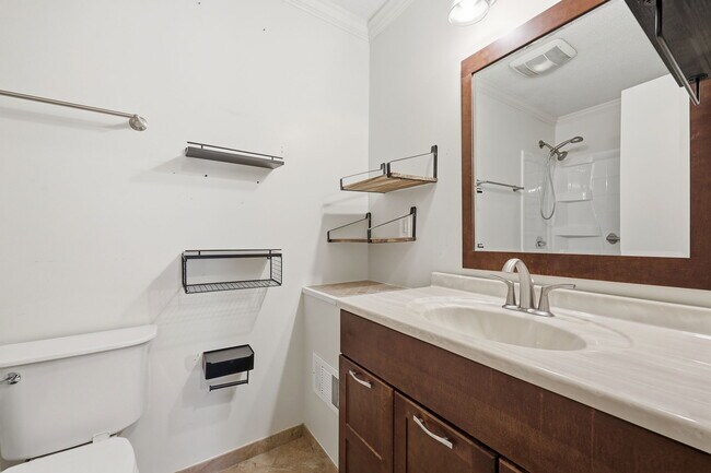 Building Photo - 5914 Ormskirk Dr