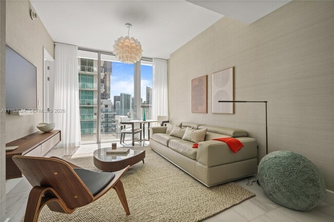 Building Photo - 700 NE 26th Terrace