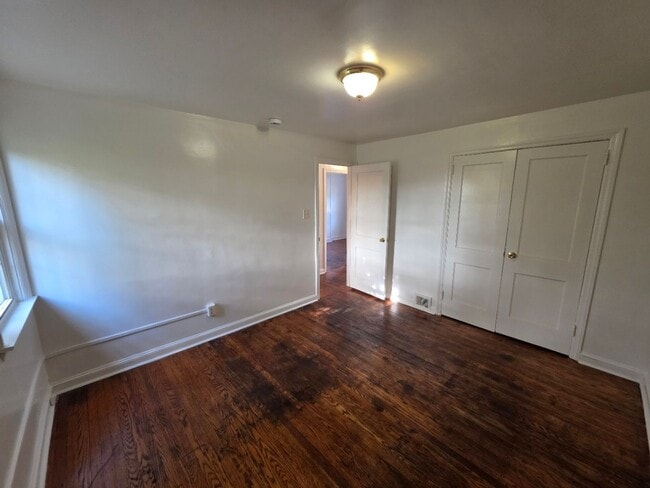 Building Photo - 4 S Cannon Dr