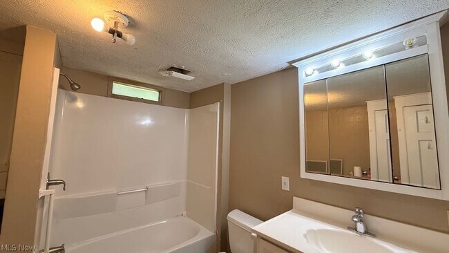 Building Photo - 629 Portage Lakes Drive