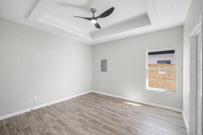 Building Photo - 2409 Indian Creek Ave