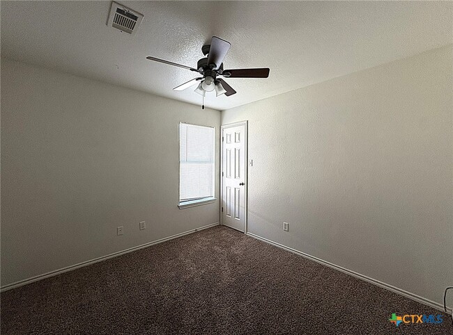 Building Photo - 2812 Ashley Dr