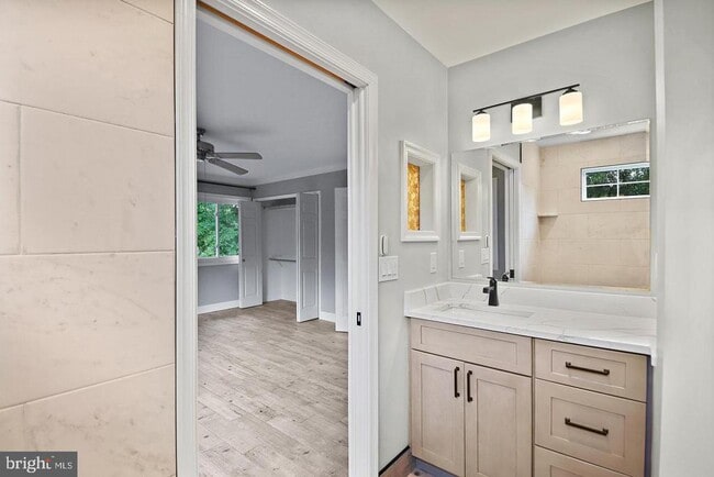 Building Photo - 511 Avondale Dr