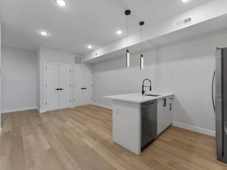 Building Photo - 2247 N 8th St