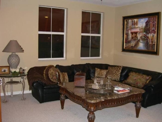 Building Photo - 1253 Piazza Antinori