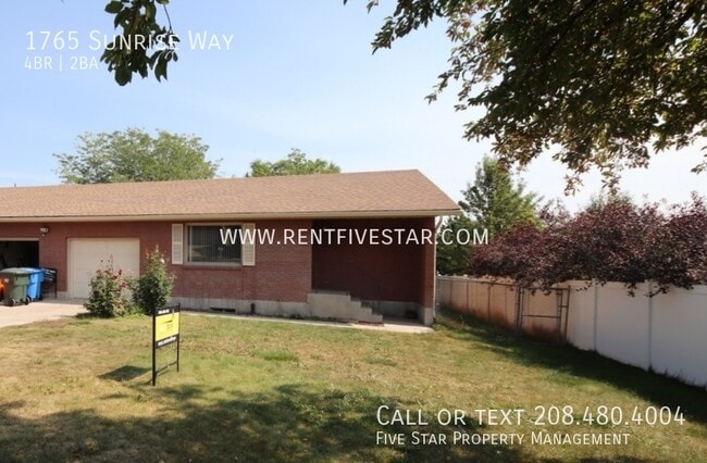 Primary Photo - 1765 Sunrise Way