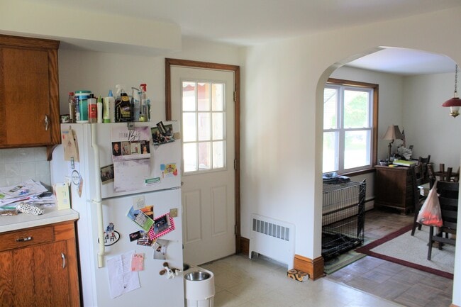 Building Photo - 261 Candia Rd