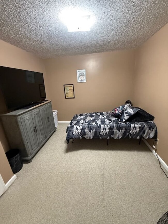 Building Photo - Maryville City Schools 37804 - 3 bedroom, 2 bath home - Contact Bako Patel (865)283-5600