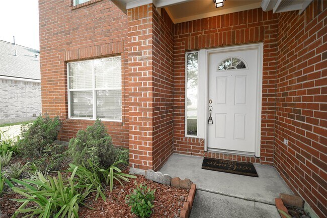 Building Photo - 8315 Cardamon Ln