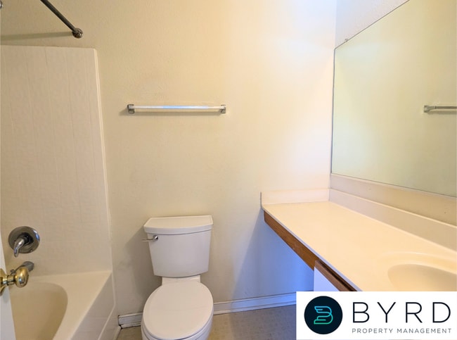 Building Photo - 7625 Fern Hollow Dr