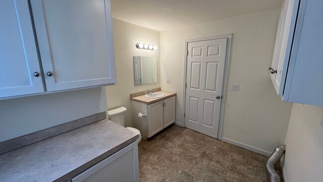 Building Photo - Conventional Style 3 BR Single Family Home...