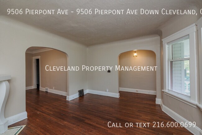 Building Photo - Charming Cleveland Duplex