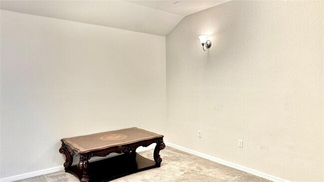 Building Photo - 9809 Betulla Dr