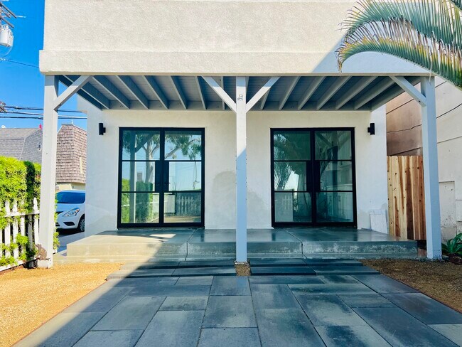 Building Photo - 10 Nieto Ave