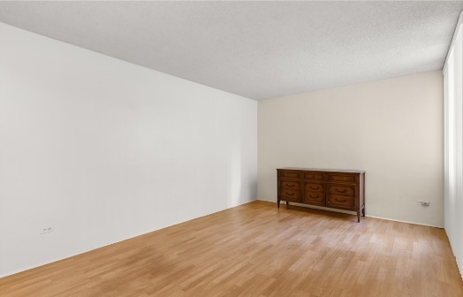 Building Photo - 450 Bauchet St