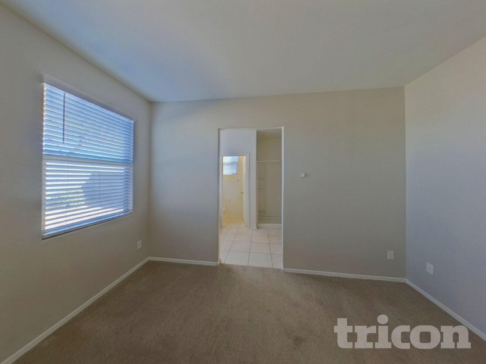 Building Photo - 31074 W Amelia Ave