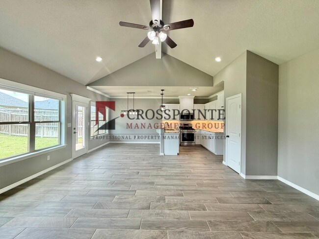 Building Photo - 3 Bedroom 2 Bathroom Home in Lindale!
