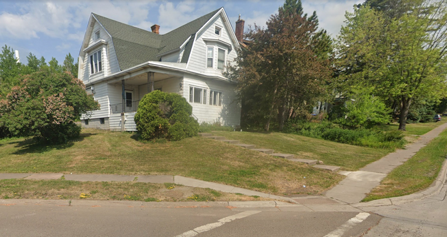 Primary Photo - 601 Woodland Ave