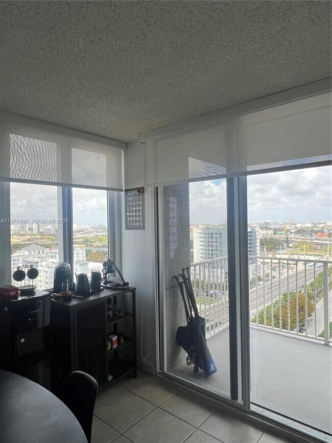 Building Photo - 850 N Miami Ave