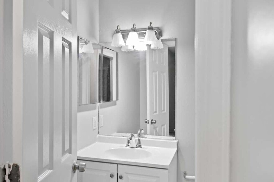 Building Photo - 1150 Rankin St