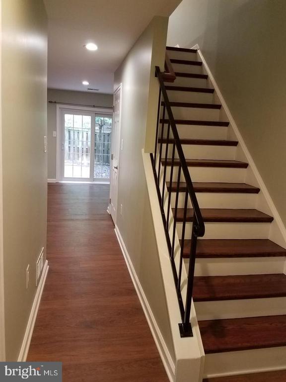 Building Photo - 5551 Winford Ct