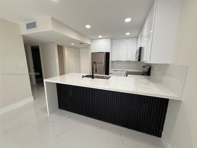 Building Photo - 8002 SW 149th Ave