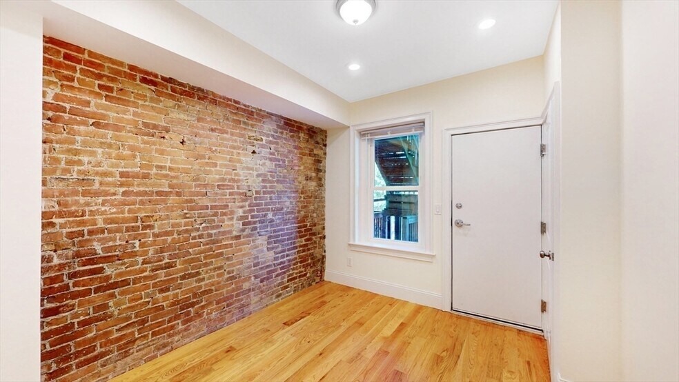 Building Photo - 79 Brighton Ave